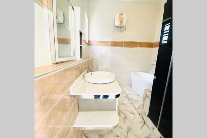 VERY LOVELY 5 BEDROOM FULLY DETACHED FOR SALE IN LEKKI