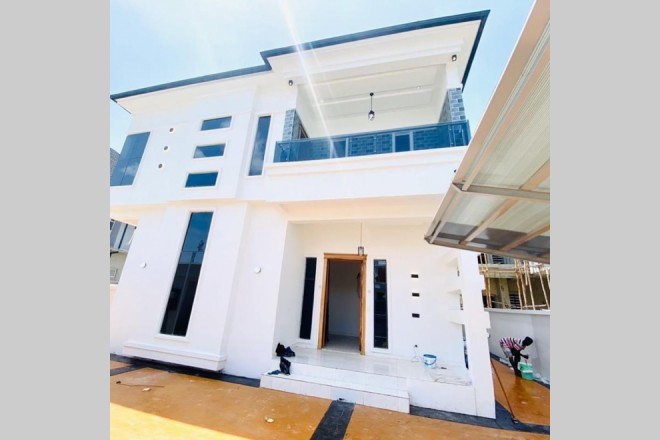 VERY LOVELY 5 BEDROOM FULLY DETACHED FOR SALE IN LEKKI