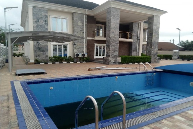 Exquisite 5 Bedroom duplex