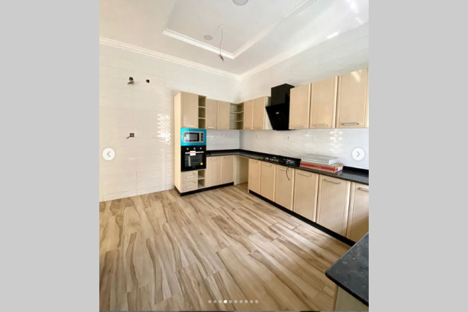 4 bedroom detached duplex