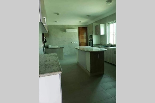 Massive 6 bedroom duplex