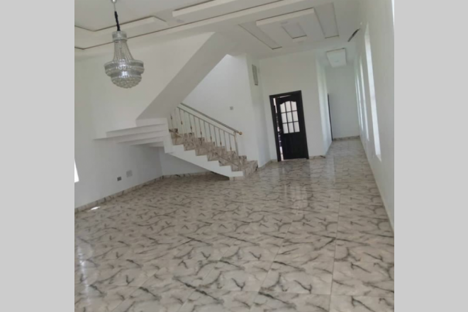 A newly built 5 bedroom detached duplex