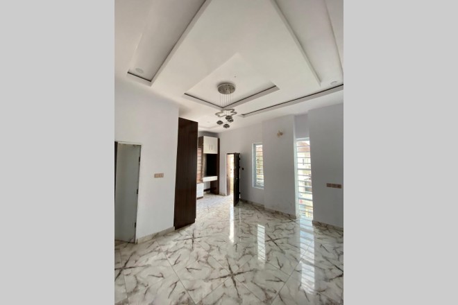 STUNNING, AFFORDABLE 4BEDROOM DUPLEX WITH BQ