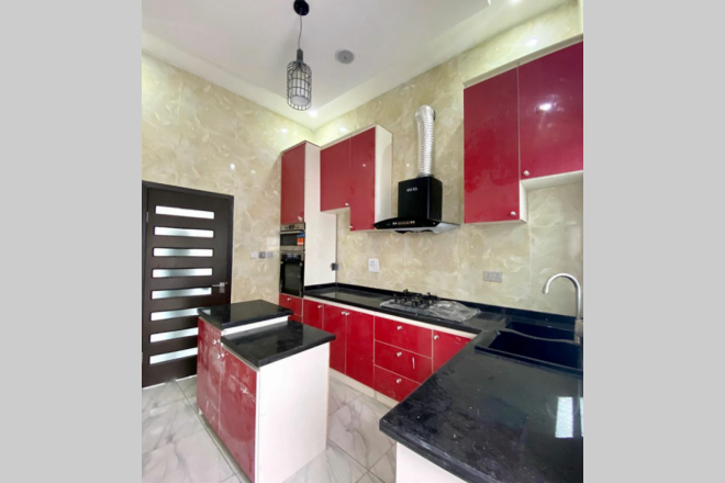 A 4 bedroom detached duplex with bq